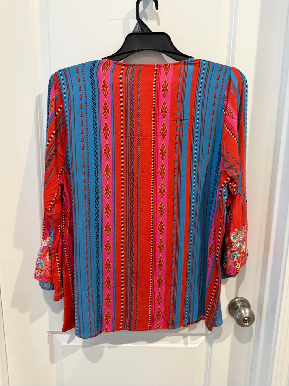 NWT Savanna Jane Red & Blue Embroidered Blouse Size Large - Picture 12 of 16